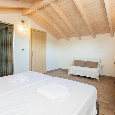 Eleanna Вилла Agnitsini